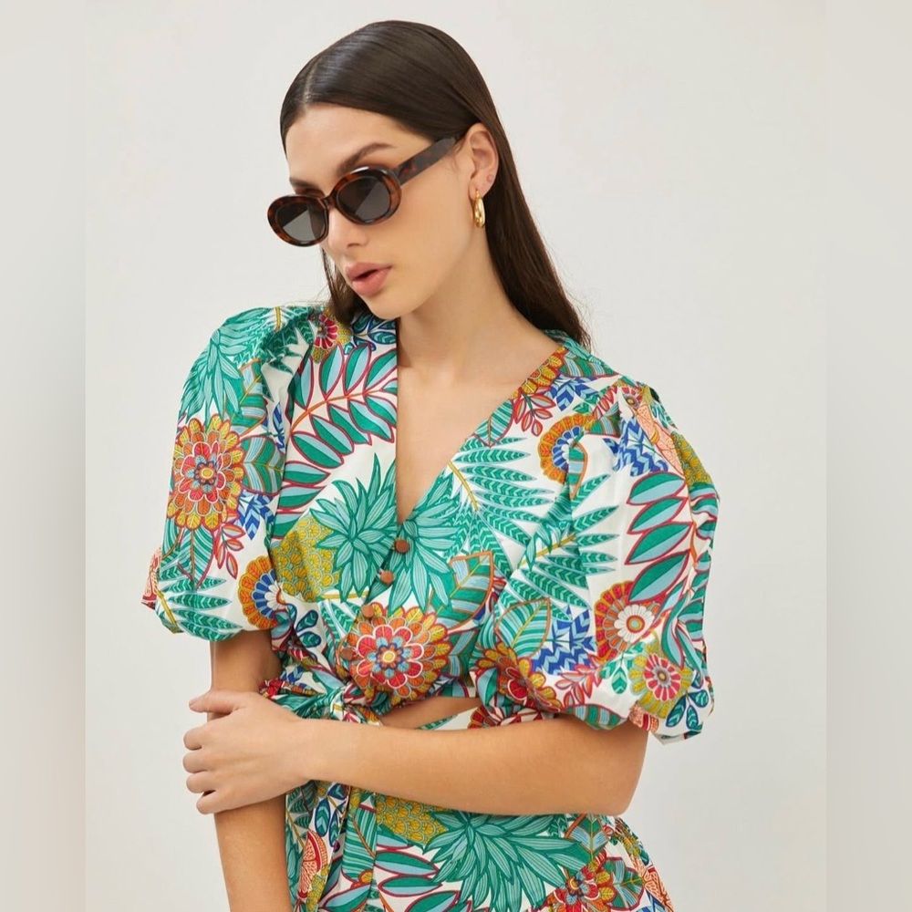 Setre Green Floral Patterned V-Neck Crop Top